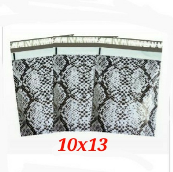 10x13 Snakeskin Mailers. Price is firm! - Picture 2 of 12